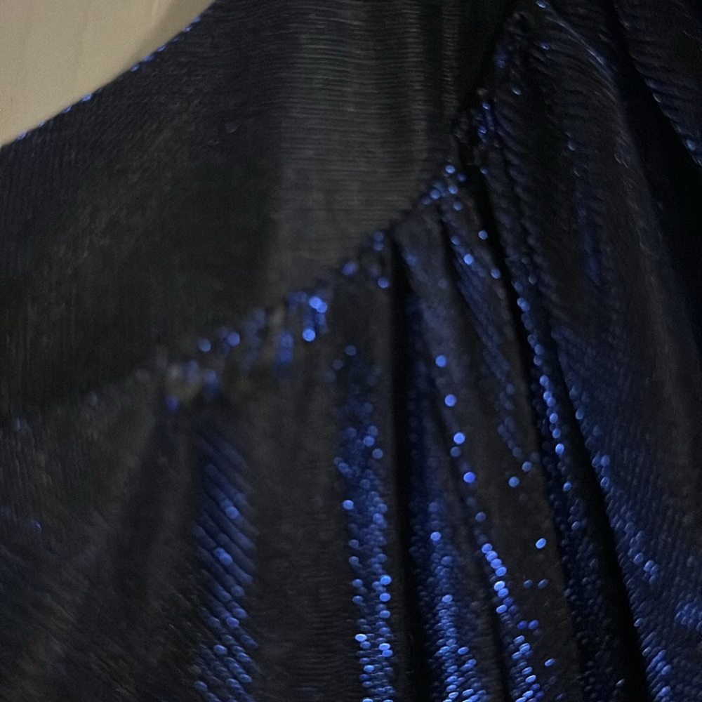 Dress - Picture 5 of 8
